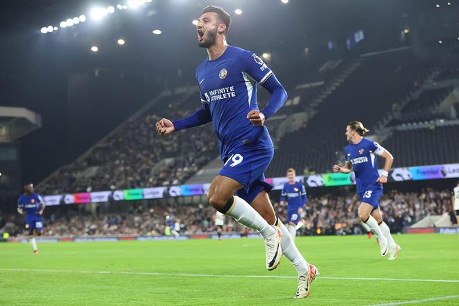 穆里尼奥迎来两场关键战，狂人依然骄傲，本赛季大有希望夺冠