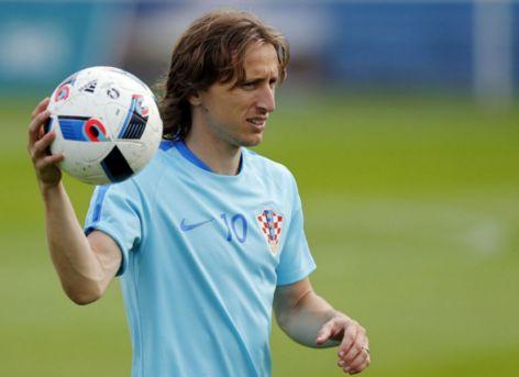 全市场：时隔半年后那不勒斯再次关注加纳乔，愿报价4500万欧